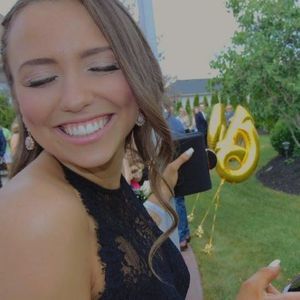 Meet your Posher, Brooke